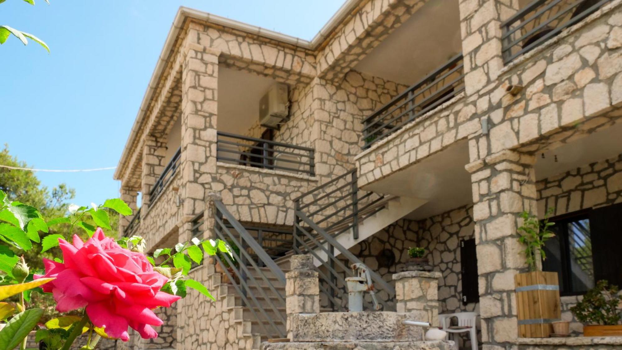 Fterini Apartments Sterna & Alletri Agios Leon Exterior photo